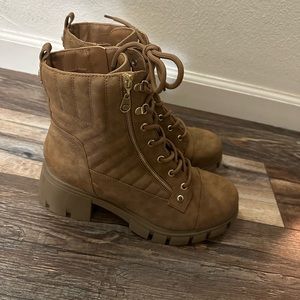 Cute brown boots w/ gold accents by GBG Los Angeles. Size 11(women’s)